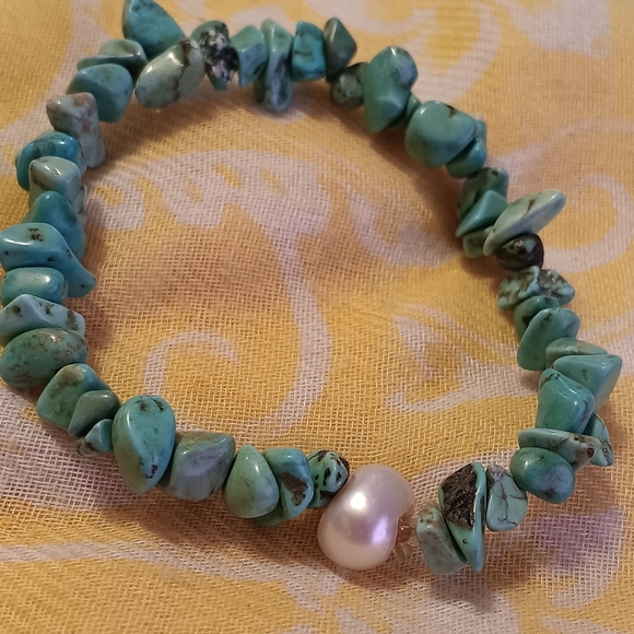 NATURAL TURQOUISE AND FRESHWATER PEARL BRACELETE - Picture 1 of 1